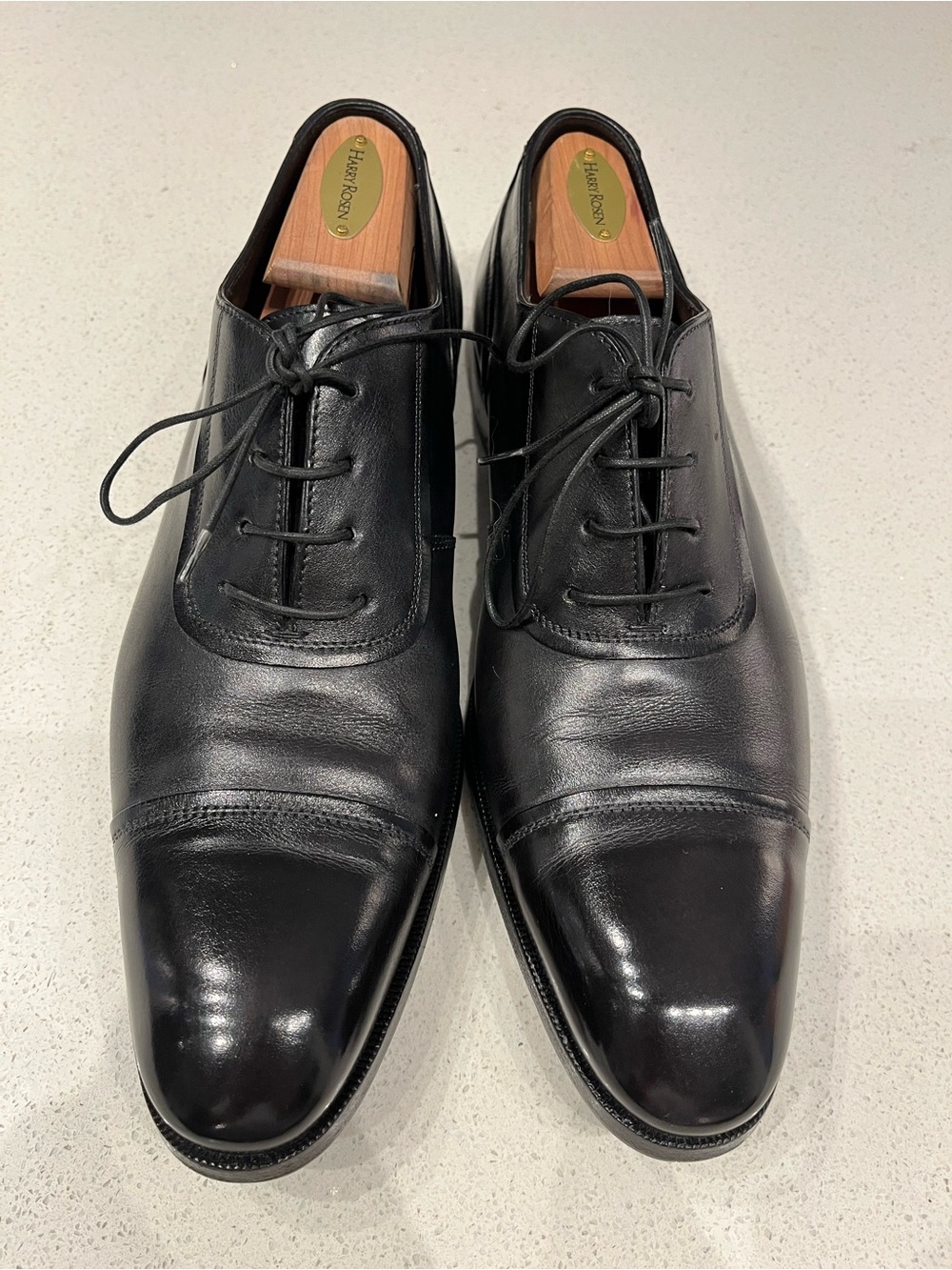 Hugo Boss Selections Black Cap-Toe Oxford Dress Shoes. EUC. Size 9 US 8It